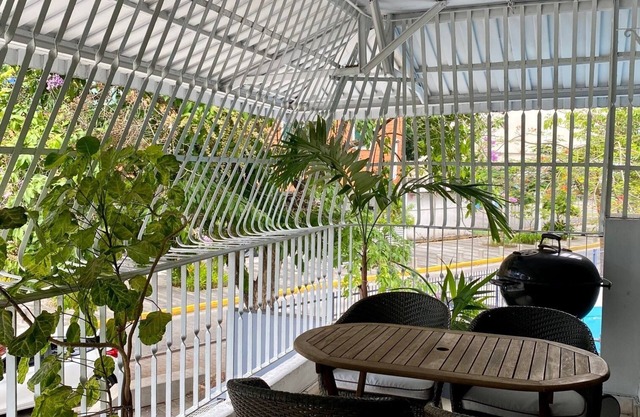 Lindo Apartamento a dos cuadras de la Cinta Costera