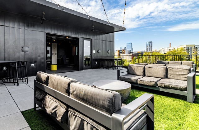 Lindsley by AvantStay | Balcony + Modern Design | A+ Downtown Location