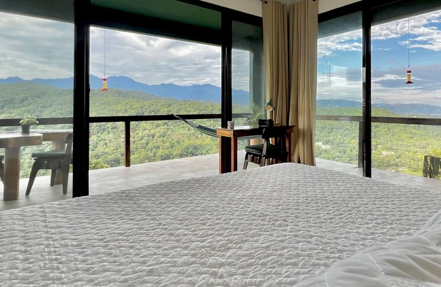 Lionfish Cottage , Peaceful Retreat with Pool, Ocean & Mountain Views