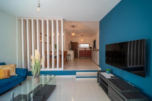LIORA 2 Bedroom Apartment in Central Limassol with Balcony 5Gbps Fiber WiFi Private Parking and Air Conditioning Just 250m from the Beach