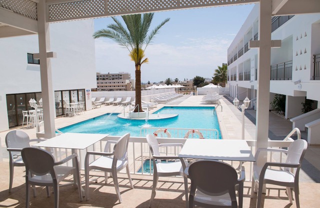 Liquid Hotel Apartments