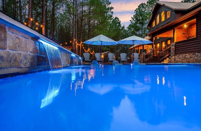 Liquid Therapy Lodge & Broken Bow Cabins