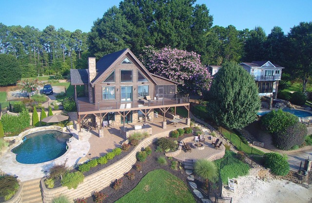 Little Bear Lodge at Lake Norman!