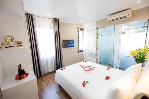 Little Hanoi Hotel