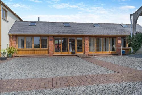 Little Hendre Barn