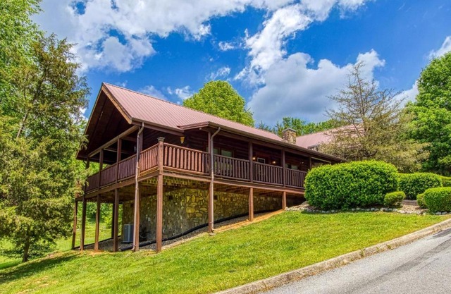Little Slice of Heaven -1BR 1BA Close to Town and Resort Amenities cabin