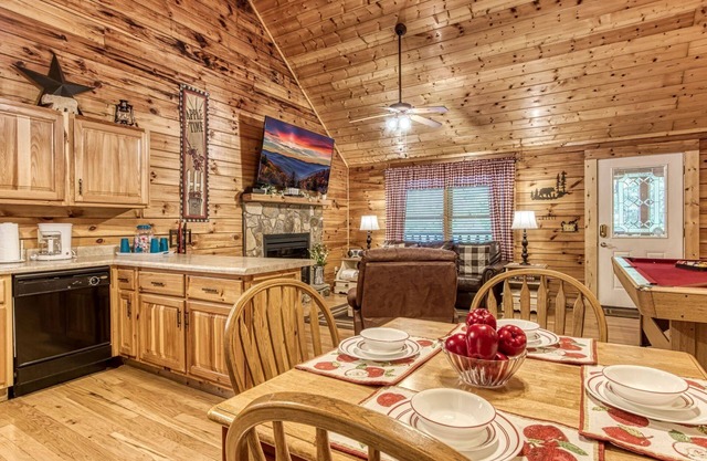 Little Slice Of Heaven -1br 1ba Close To Town And Resort Amenities 1 Bedroom Cabin by RedAwning