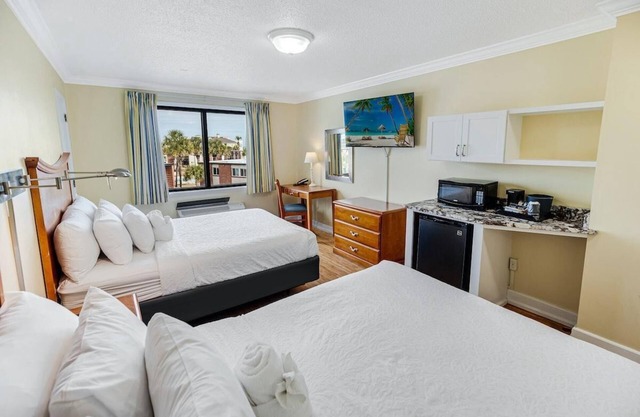 Live and Love 3rd Floor Resort View Lodge Room