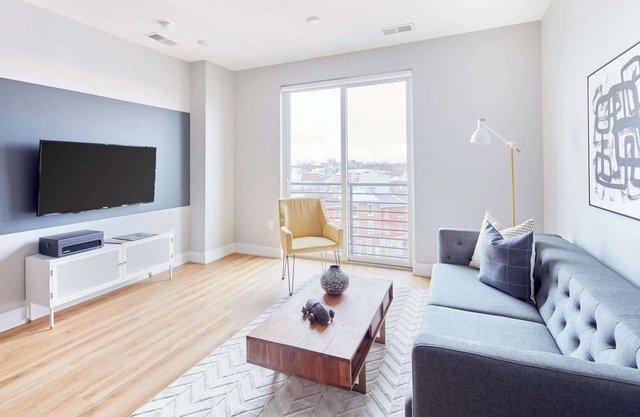 Live Artfully in This 2BR Stay
