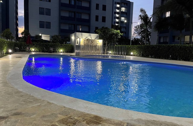 LIVERA RD 1 BEDROOM APARTMENT. 10 MINUTES FROM AIRPORT AND HOMS