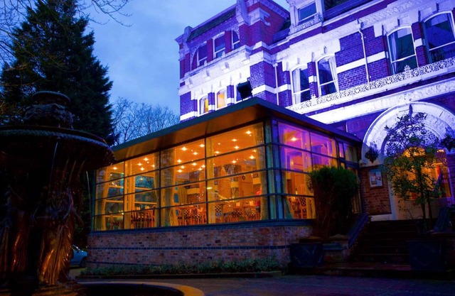 Liverpool Aigburth Sefton Park Hotel By Belvilla