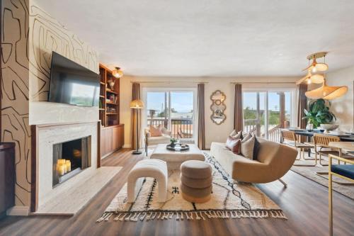Living Lux in La Jolla - Beach - AC - Shops