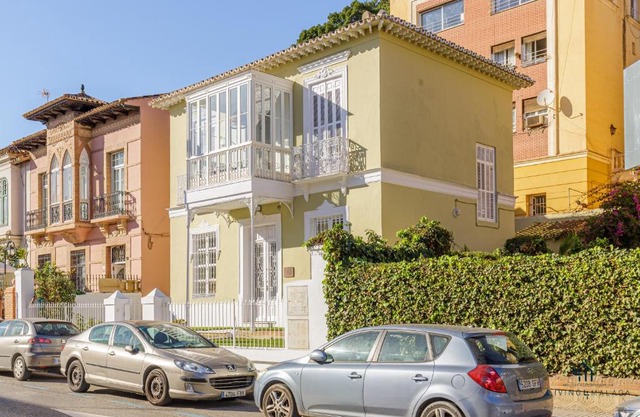 Living4Malaga Sea at the City Villa