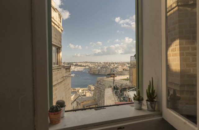 "Lloyd House" - stylish 18th century palazzo in a perfect location of Valletta