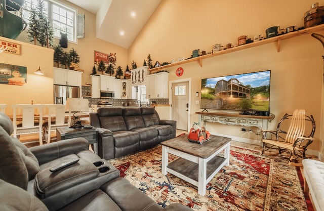LOCATION! 1/2 mile to downtown, 5 bdrs & hot tub