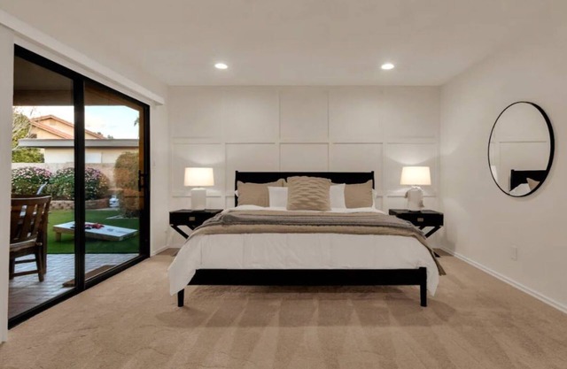 Location! Golf Spa Shopping Stay in the heart of Scottsdale!