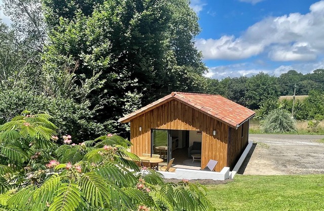 Lodge into the wild ·