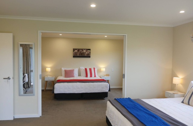 Lodge On St Georges