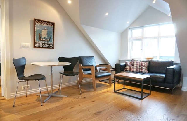 Loft apartment with sea view in centre