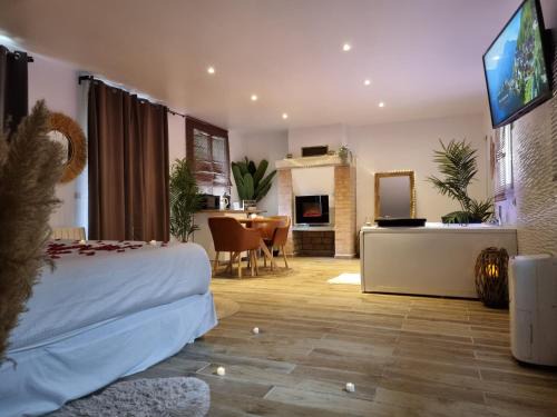 loft indépendant JACUZZI jardin privatif 20min Paris