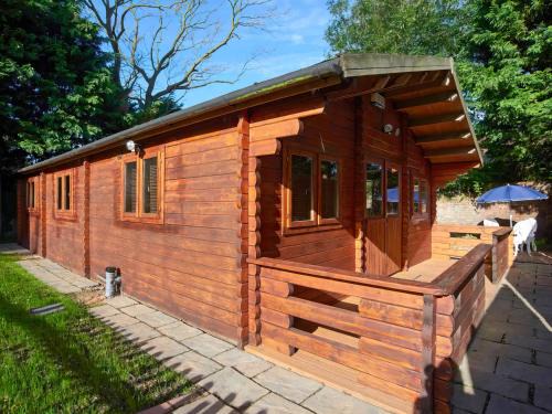 Log Cabin