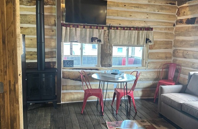 Log Cabin on Lake Alice & ATV/UTV Trails, Sister Bear 2-Bedroom