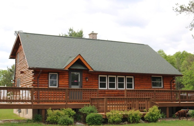 Log Home Retreat - Completely Remodeled