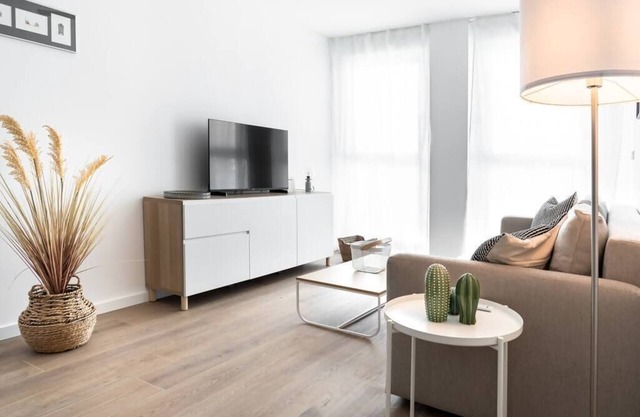 LOIRA PENSAMIENTO 2: Modern with Terrace and View