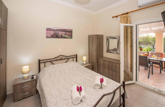 Lollas Apartments Acharavi Corfu