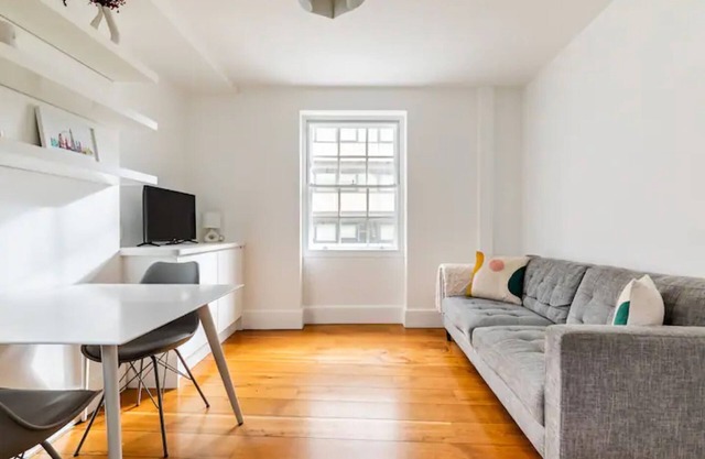 London City Apartment with Roof Terrace