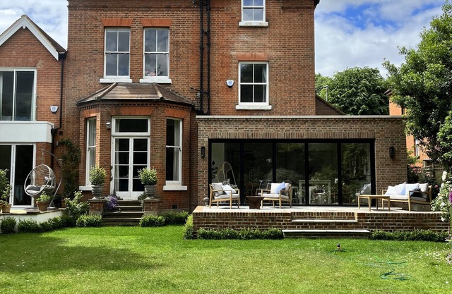 London mansion house, impeccable design, huge garden, close to the tennis