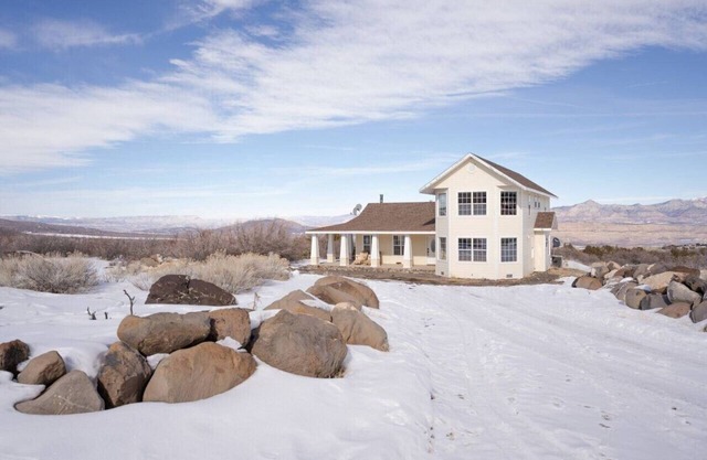 Lone Eagle Cabin