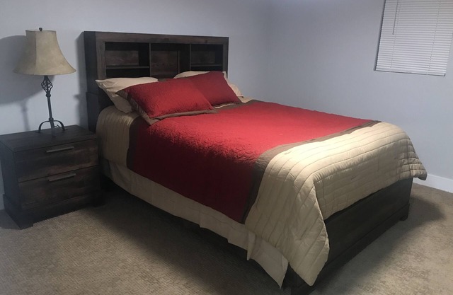 Long Term! 3 Rooms mother in law ,in the heart of mountains and ski resorts!
