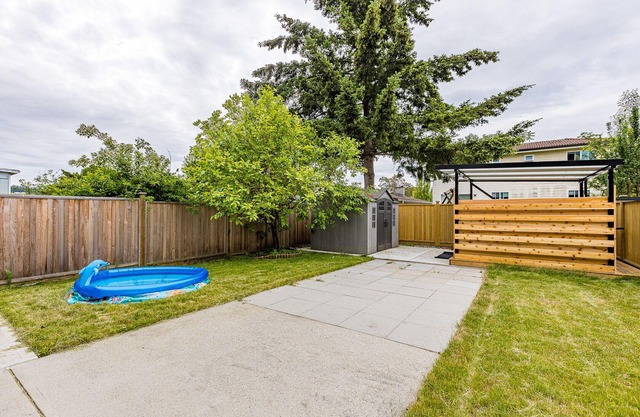 Long term stay: close to Downtown Vancouver/Burnaby Metrotown by Joyce Skytrain