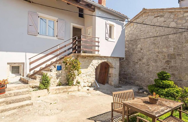 Look forward to a fantastic landscape panorama in this vacation home!