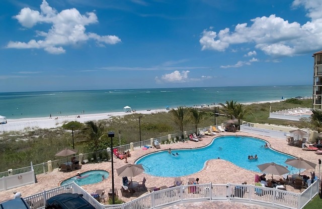 Look No More! 3 Units w/Full Kitchens, Free Parking, Onsite Pool, Beach Access