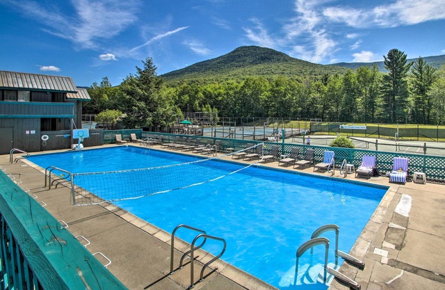 Loon Mountain Townhome w/Pool + Slope Views!