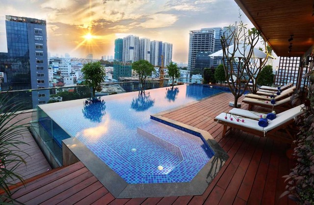 Lotus Saigon Hotel