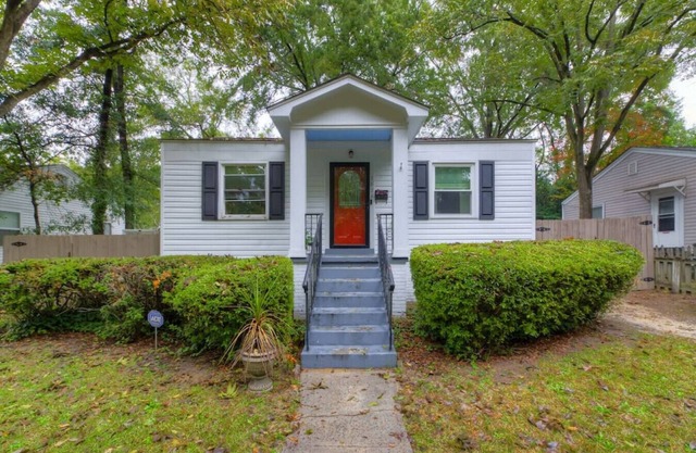 Lounge On Lincoln | Pet Friendly | 3BR Sleeps 6
