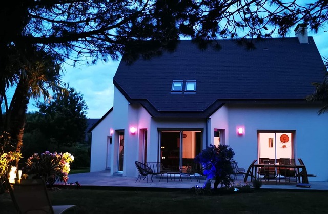 Love at first sight for this spacious Villa 700 m from the beach and the golf course