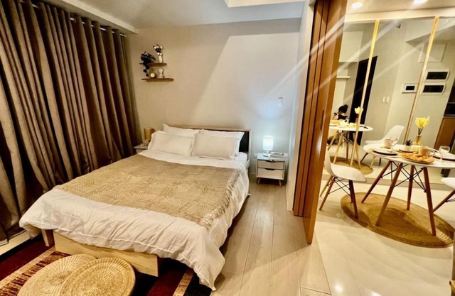Lovely 1 Bedroom City View in Uptown BGC