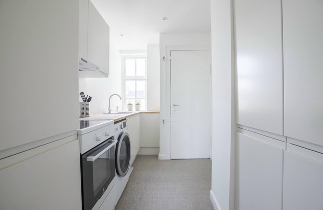 Lovely 1-BR apartment in Christians Harbour - 256