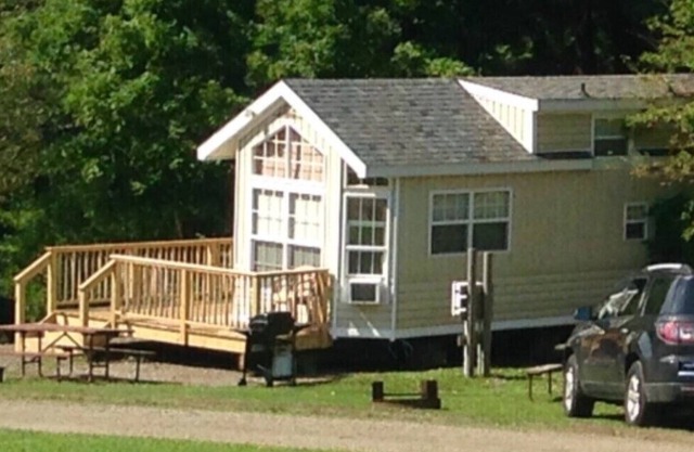 Lovely 1-BR tiny house with additional sleeping loft. Less than 5 mi from Cooperstown