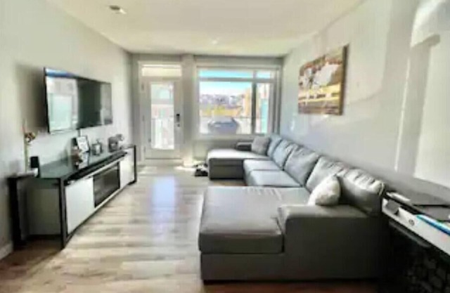 Lovely 1bd 1 bath condo w/ parking