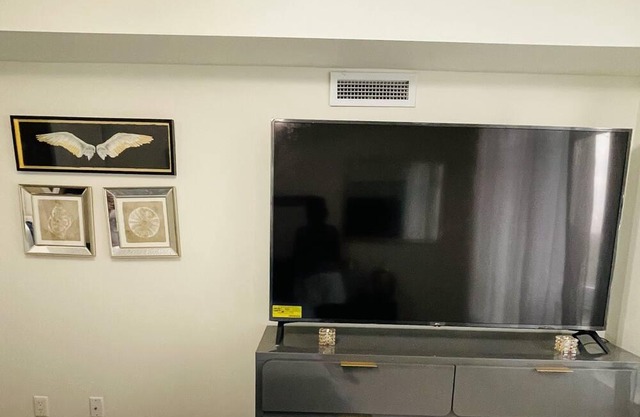 Lovely 2 bedroom Condo