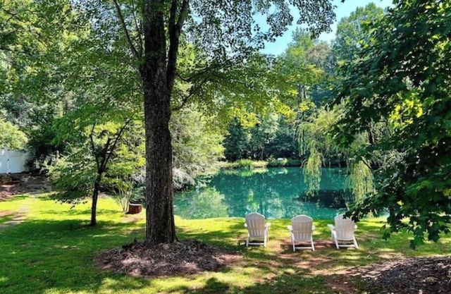 Lovely 2BR Guesthouse in Greenville Near Furman w/Pond Views & Fire Pit