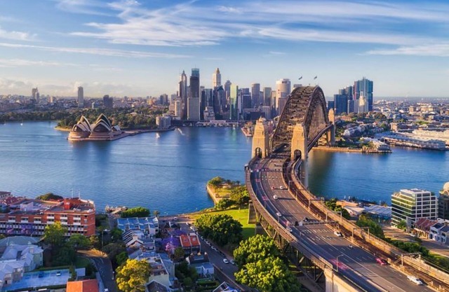 Lovely 3 Bedroom Park Suite at Waterloo Sydney
