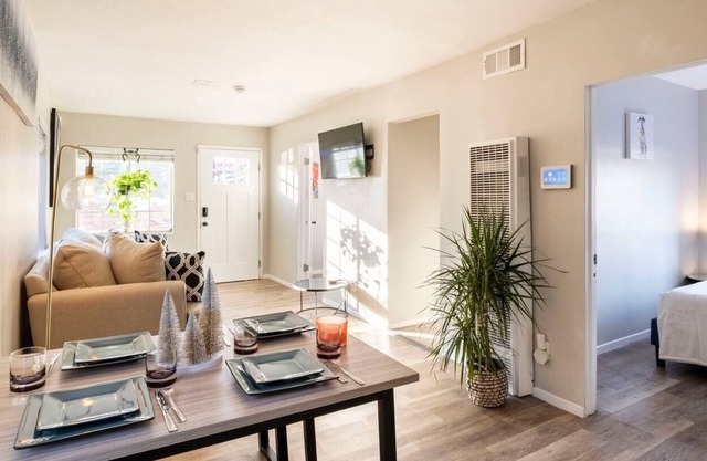 Lovely 3 bedroom unit in the heart of San Diego