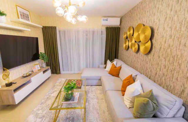 Lovely 3bedroom condo with secure free parking, NETFLIX AND WIFI