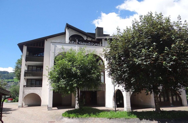 Lovely apartment for 4 guests with WIFI, pool, TV and balcony